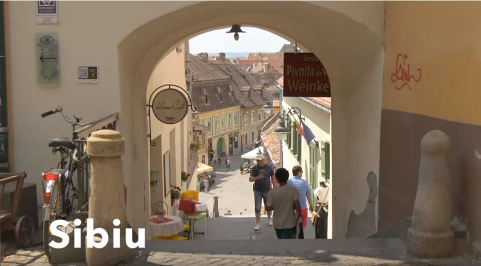 This image has an empty alt attribute; its file name is sibiu.jpg